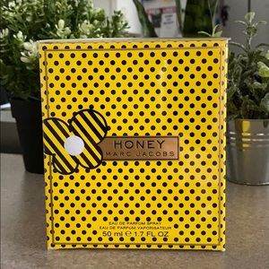Honey Marc Jacobs